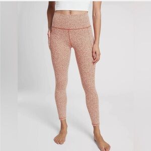 ATHLETA Salutation Stash